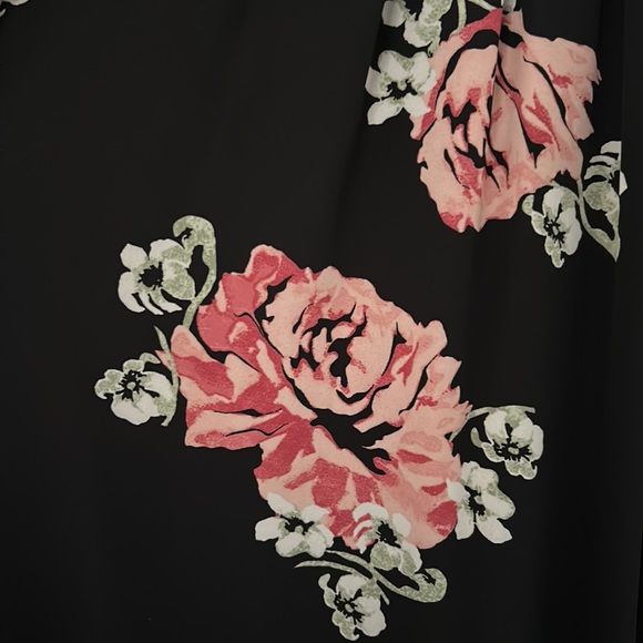 Black Maxi Formal Dress with Rose Pattern - Picture 3 of 6